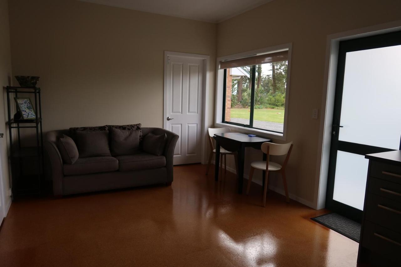 Апартаменты Cosy Nights - Modern, Self-Contained With Parking Керайкри Экстерьер фото